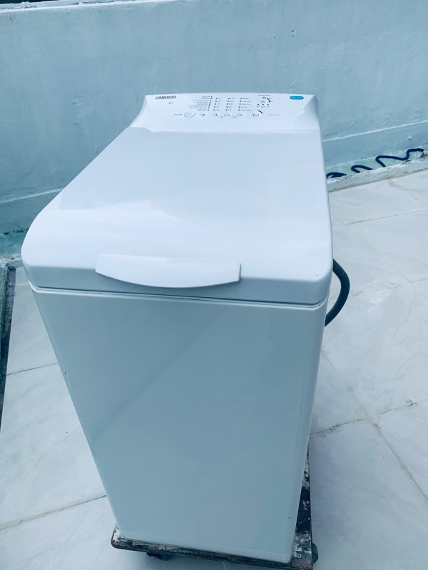 Zanussi 金章 上置式洗衣機 (6kg, 1000轉/分鐘) ZWY61004SA 窄身款 二手電器 搬屋 包送貨安裝