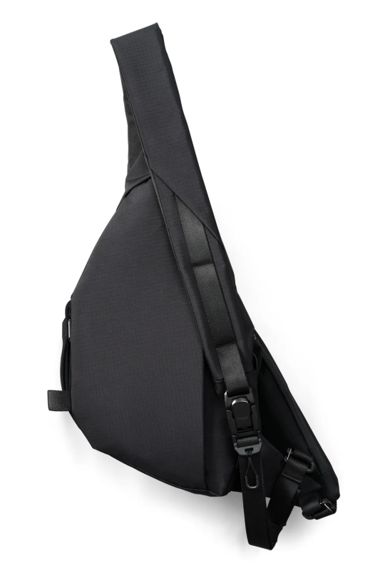 NIID Radiant II Ultra-Slim Tech Sling Bag
