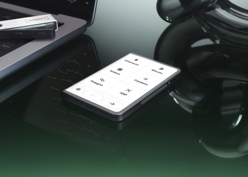 Ledger Stax ™ 加密貨幣硬體冷錢包 附帶恢復鑰匙及保護殻 香港現貨 - Ooosh Tech Lab Ledger Stax ™ 加密貨幣硬體冷錢包 附帶恢復鑰匙及保護殻 香港現貨 - Ooosh Tech Lab