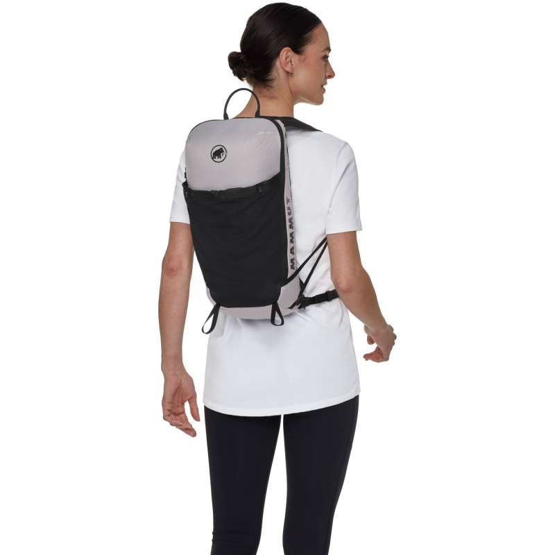 Mammut Aenergy 12L 背包