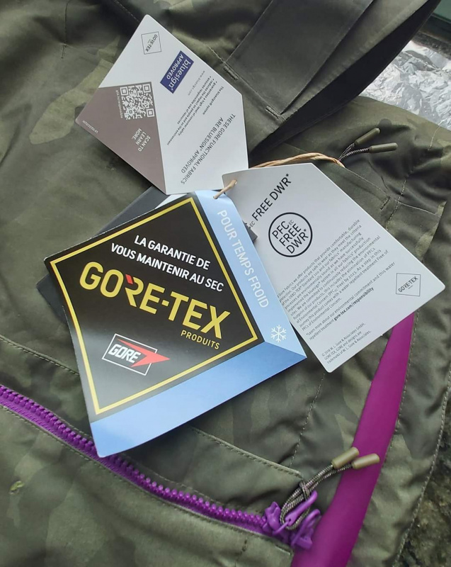 Burton Gore-Tex Radial Snow Jacket XS Size