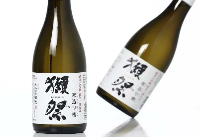 獺祭 純米大吟醸 三割九分 寒造早槽 720ml (門市現金優惠價減$ 20) 獺祭 純米大吟醸 三割九分 寒造早槽 720ml (門市現金優惠價減$ 20)