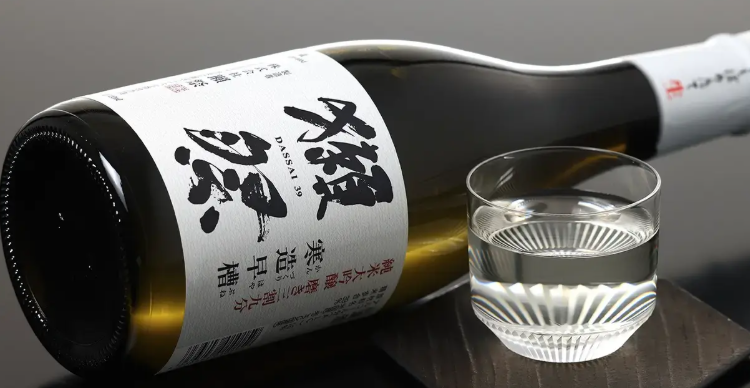 獺祭 純米大吟醸 三割九分 寒造早槽 720ml (門市現金優惠價減$ 20) 獺祭 純米大吟醸 三割九分 寒造早槽 720ml (門市現金優惠價減$ 20)