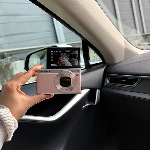 YASHICA Tank Compact Digital Camera 數碼相機