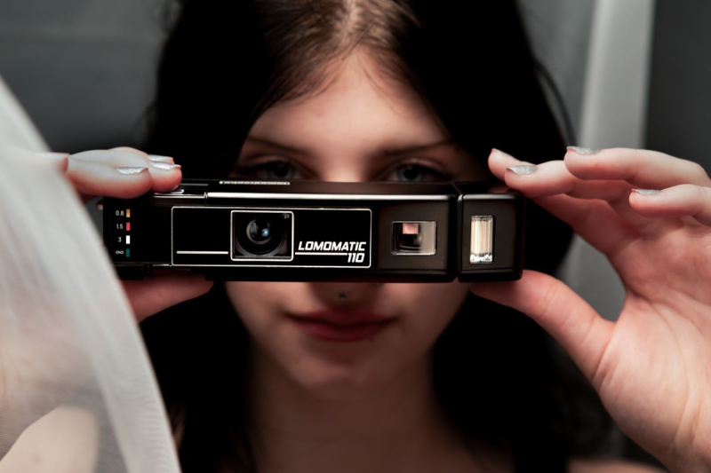 Lomography Lomomatic 110 菲林相機連閃光燈－Nocturne 版本 hp110bm