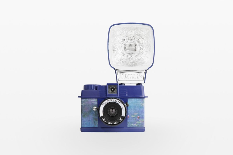 Lomography Lomourette 半格菲林相機－Water Lilies 版本 HF572WL