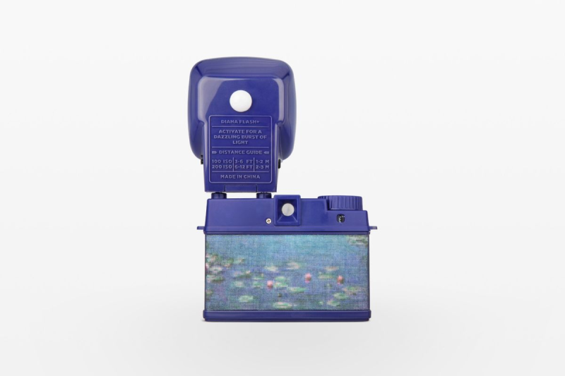 Lomography Lomourette 半格菲林相機－Water Lilies 版本 HF572WL