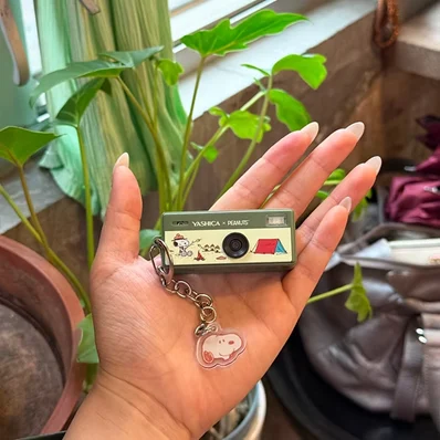 Yashica x Peanuts Funtastic Keychain Camera (Snoopy's Summit) 迷你數碼相機 YAS-FASMNC-P1