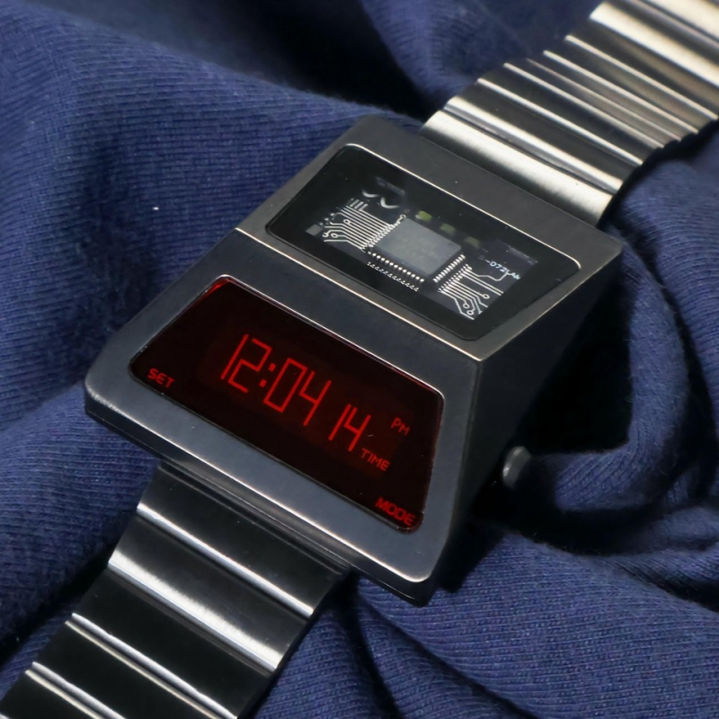 BenlyDesign, Cyber Watch S3000 黑殼紅色字