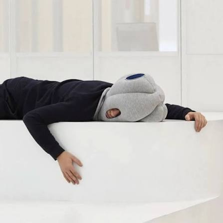 【2折】Ostrichpillow - 鴕鳥枕（淺藍色]）OP_ORIGINAL-BL 旅行頸枕｜車用頸枕｜汽車靠枕｜便攜頸枕｜靠枕｜遮光眼罩｜午睡枕｜迷你枕頭｜飛