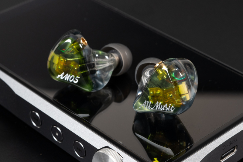 iBasso AM05 五單元動鐵耳機 [2色]