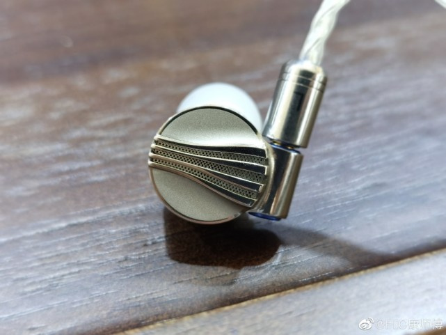 [ 全新原裝行貨 全港免運費] FIIO FD5 旗艦單動圈MMCX可換線耳機