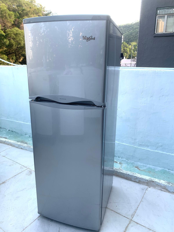 可信用卡付款))雪櫃 (雙門惠而浦)WF175/8 銀面 95%新 139CM高 强化玻璃100%正常