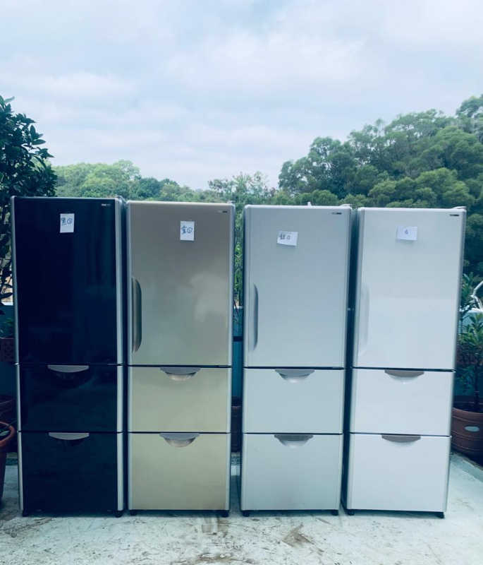 可信用卡付款))雪櫃 日立 珍珠白 R-S37 可自動制冰 九成新以上180CM高 包送貨安裝及30天保用***清倉大減價,最新款