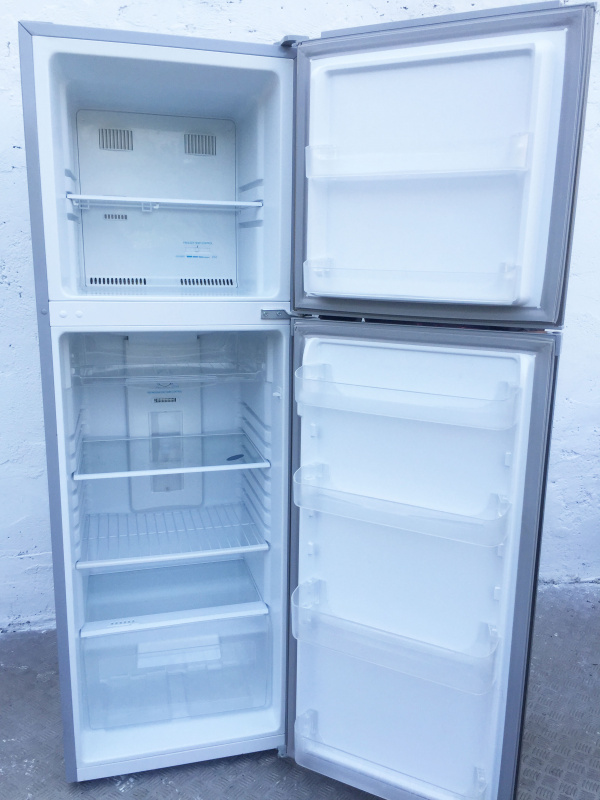 可信用卡付款))雪櫃 Baumatic BRCF256九成新以上 169CM高 包送貨安裝及30天保用 清倉大減價