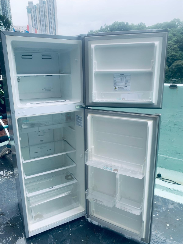 雪櫃 95%新 惠而浦 WF2T221 高156CM 包送裝及保用 清倉大減價