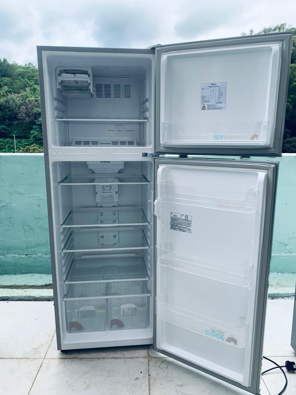 可信用卡付款))雪櫃2門(最新款大容量)WF365 銀面95%新 169CM高 免費送貨及包保用