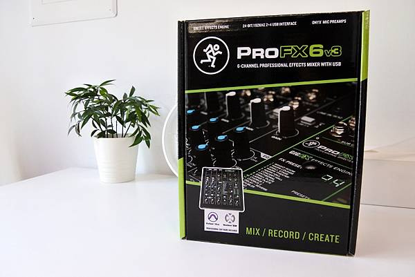 【全港免運費】Mackie ProFX6v3 6-CH Effects Mixer W/USB 直播 實況 混音器 介面 內建效果