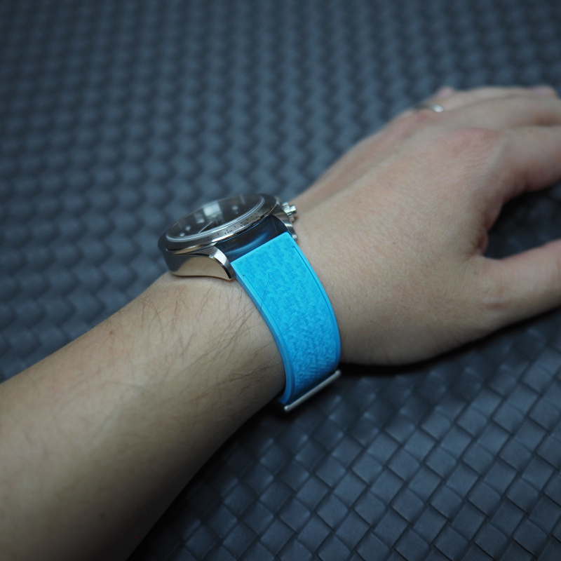 20mm, 22mm 馬賽克花紋天藍色FKM氟橡膠快拆錶帶