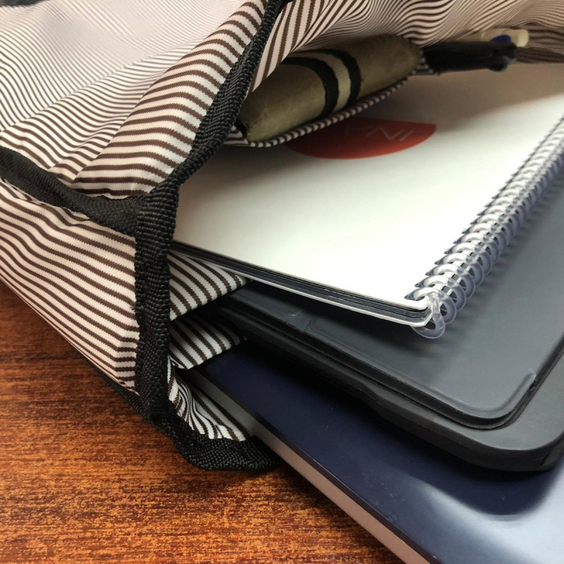 PKG - 多用途保護袋 SMALL 可存儲 iPad 平板電腦和電腦