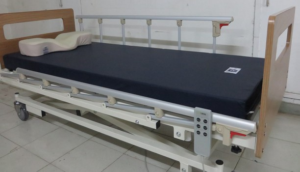 電動單人康復床,配海綿床褥,三功能操作,簡單易用 電動單人康復床,配海綿床褥,三功能操作,簡單易用