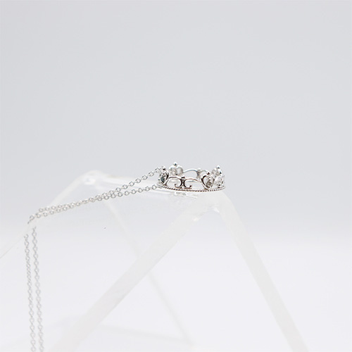 小碎石皇冠吊墜項鏈