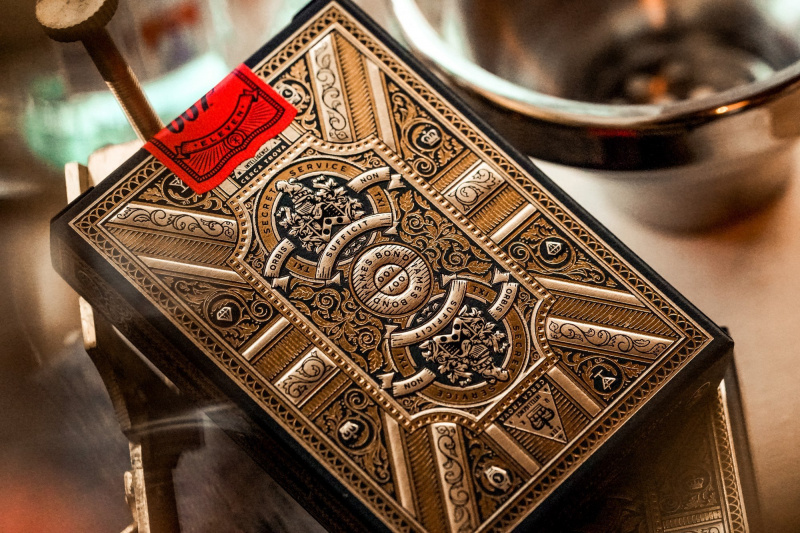 THEORY11｜007雙層金箔啤牌 JAMES BOND PLAYING CARDS｜美國