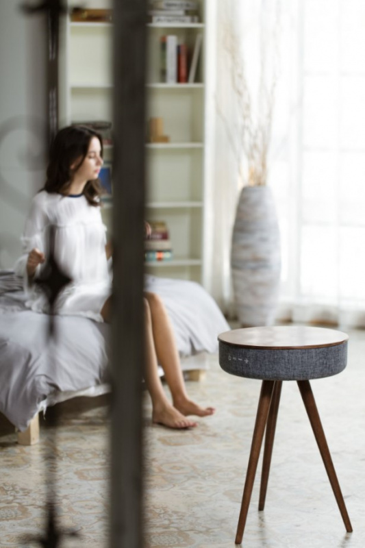 BLUEMAN Z1 Bluetooth Table Speaker with Wireless Charging 藍芽喇叭茶几連無線充電功能