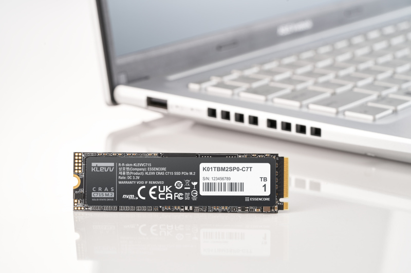 KLEVV CRAS C715 .2 2280 NVMe PCle Gen3 x4 ( 256GB/ 512GB/ 1TB )