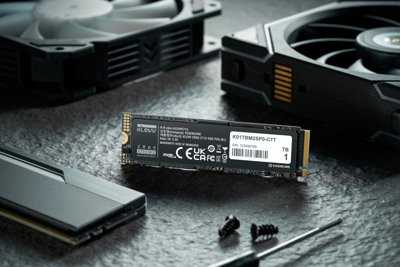 KLEVV CRAS C715 .2 2280 NVMe PCle Gen3 x4 ( 256GB/ 512GB/ 1TB )
