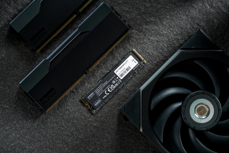 KLEVV CRAS C715 .2 2280 NVMe PCle Gen3 x4 ( 256GB/ 512GB/ 1TB )