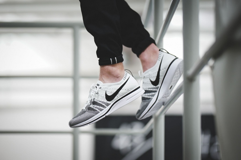 Nike Flyknit Trainer White Black OG [白色]