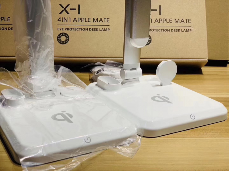 X-1 蘋果伴侶•4合1多功能充電台連護眼檯燈