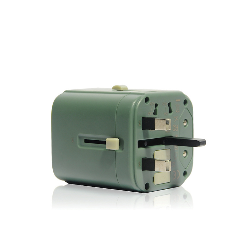 Bon Voyage | 內置4.5A 雙USB＋USB-C全球通用旅行轉換器 - 綠色
