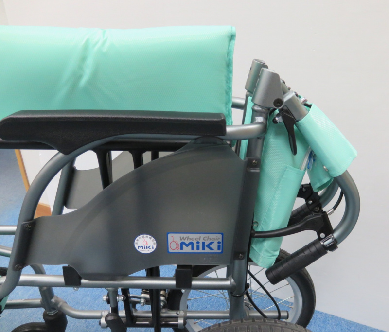 超輕量，7.9kg，MiKi日本品牌介護型輪椅(助推式)