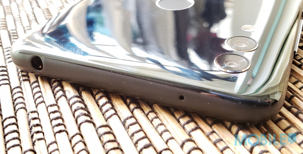 $1,699 有齐浏海全面屏、NFC 及 Google lens