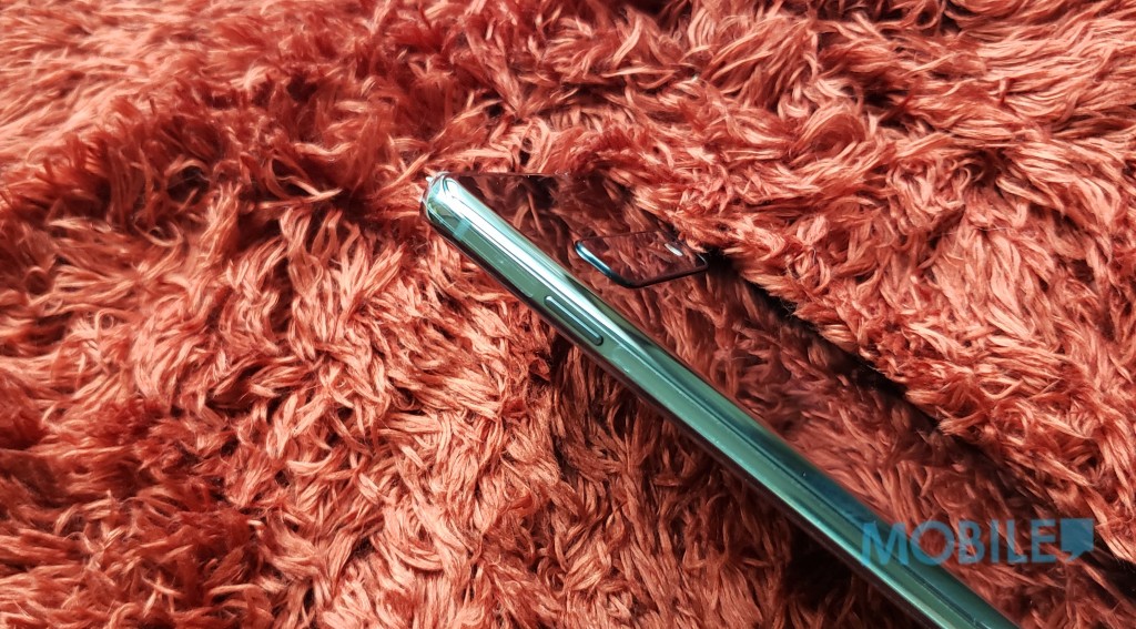 港版 Galaxy S10+ 开箱:Snapdragon 855 + 12G