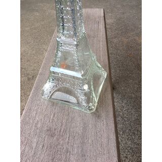 二手 早期窄口厚實透明玻璃花瓶 高約 29cm Used early narrow-mouth thick transparent glass vase about 29cm high