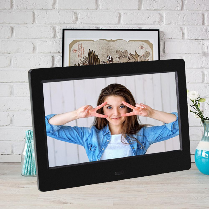 Digital Photo Frame 7 inch Electronic Picture Frame Calendar with Remote Control Support SD MS MMC and Other memory Cards
