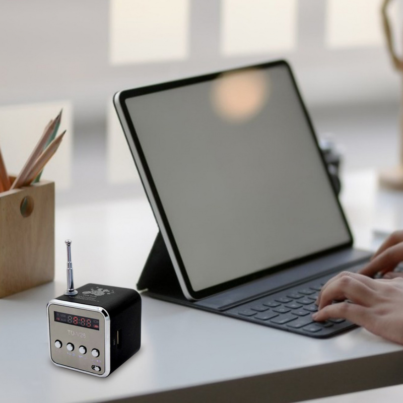 迷你數字調頻收音機揚聲器數字 MP3 播放器便攜式應急收音機帶液晶立體聲揚聲器支持微型 TF 卡