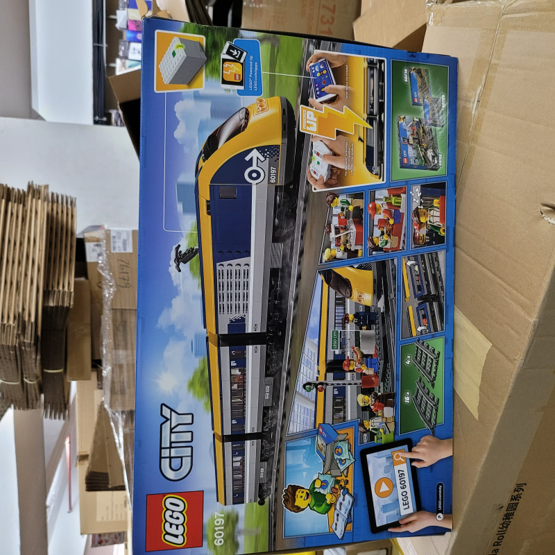LEGO  LEGO City 60197: 黃色閃光載客列車