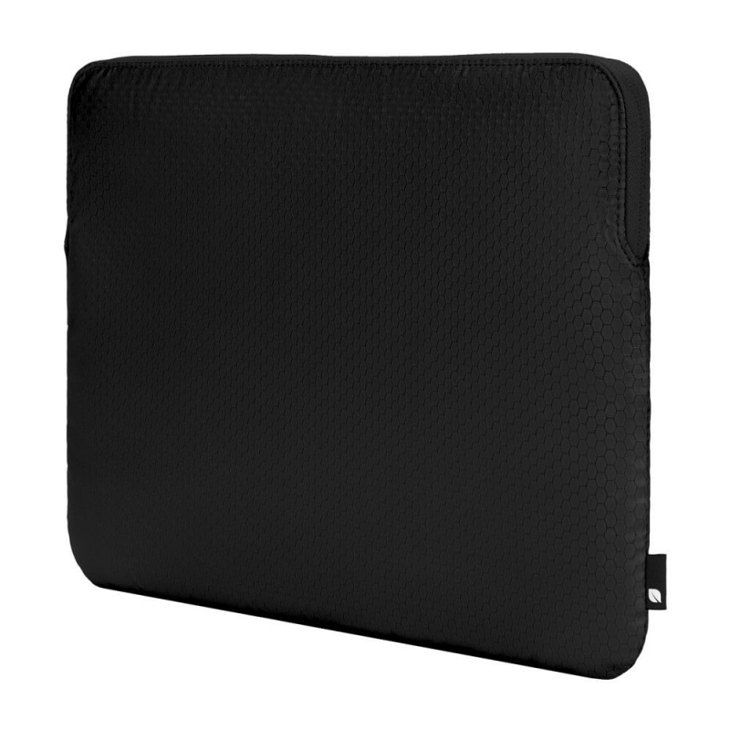 Incase 15”MacBook Pro Slim Sleeve in Honeycomb Ripstop