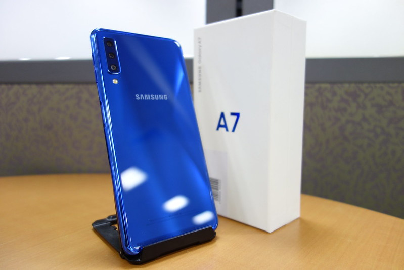 全新Samsung A7 128Gb 雙卡港版