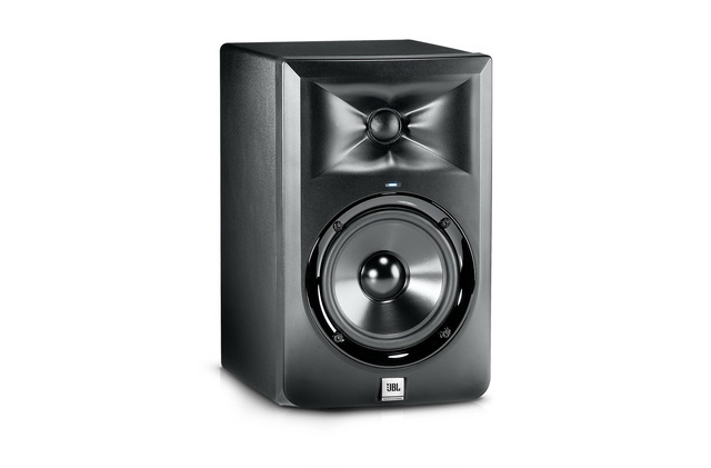 jbl lsr 305p