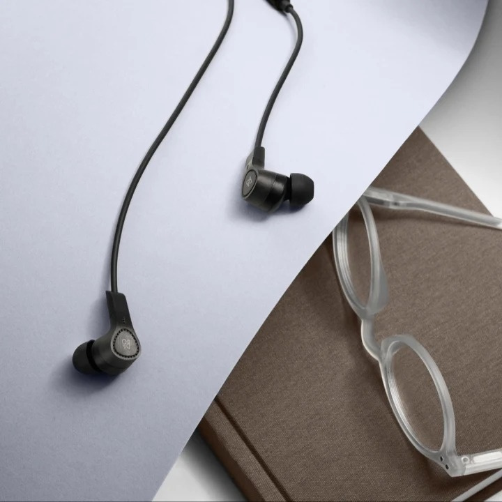 Bang & Olufsen B&O Beoplay 入耳式耳機 E4