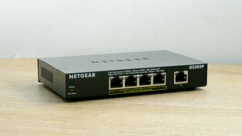 Netgear GS305P - 5 端口含4 個PoE 交換機(55W)
