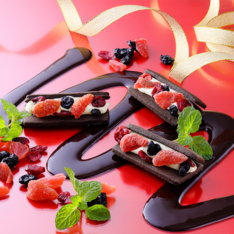 日本C3 甜點工藝店 春日限定 草莓藍莓紅莓 白朱古力忌廉 朱古力曲奇酥餅禮盒 (1盒3件)【市集世界 - 日本市集】