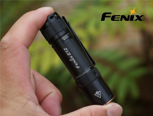 Fenix E12 V2.0 AA 160lm 電筒 可配USB電