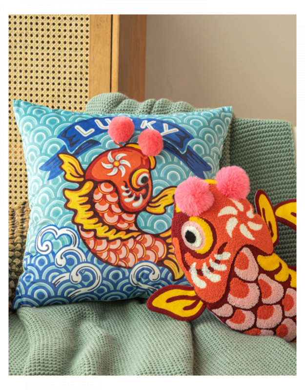 中式咕𠱸 錦鯉魚絨綿刺繡
