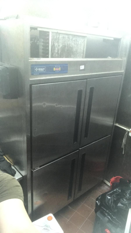 維修各種牌子雪櫃服務維修商業雪櫃，香港駿弘電器維修幫到你